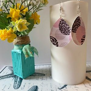 Beautiful flower leather earrings!